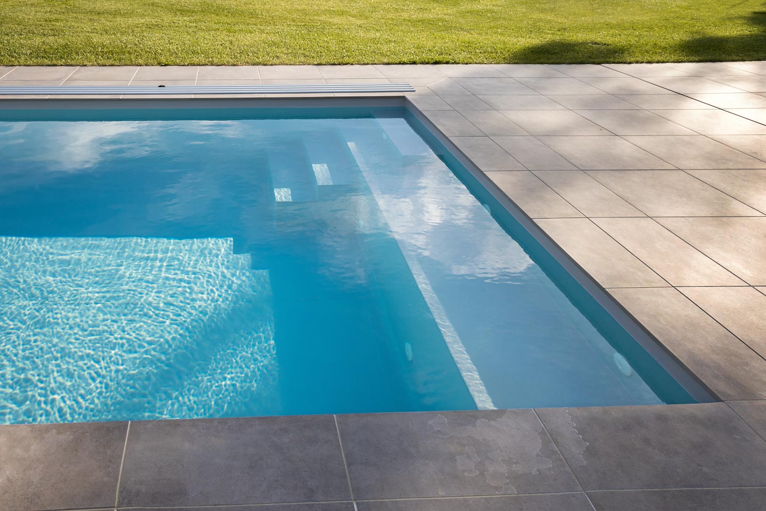 Käfer Bau Baufirma Baumeister Bauunternehmen Bauplanung Straden Südoststeiermark Steiermark pool poolhaus errichten lassen poolmontage montieren poolüberdachung